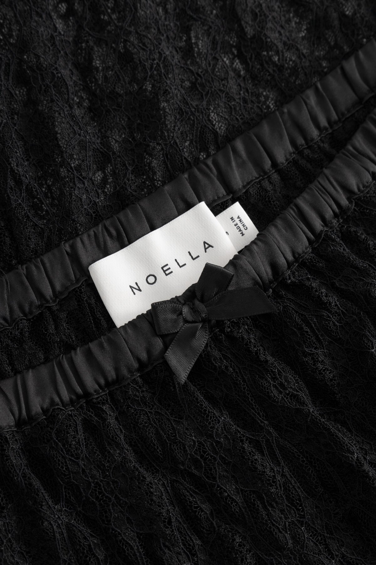 N-Lexanne Skirt Black