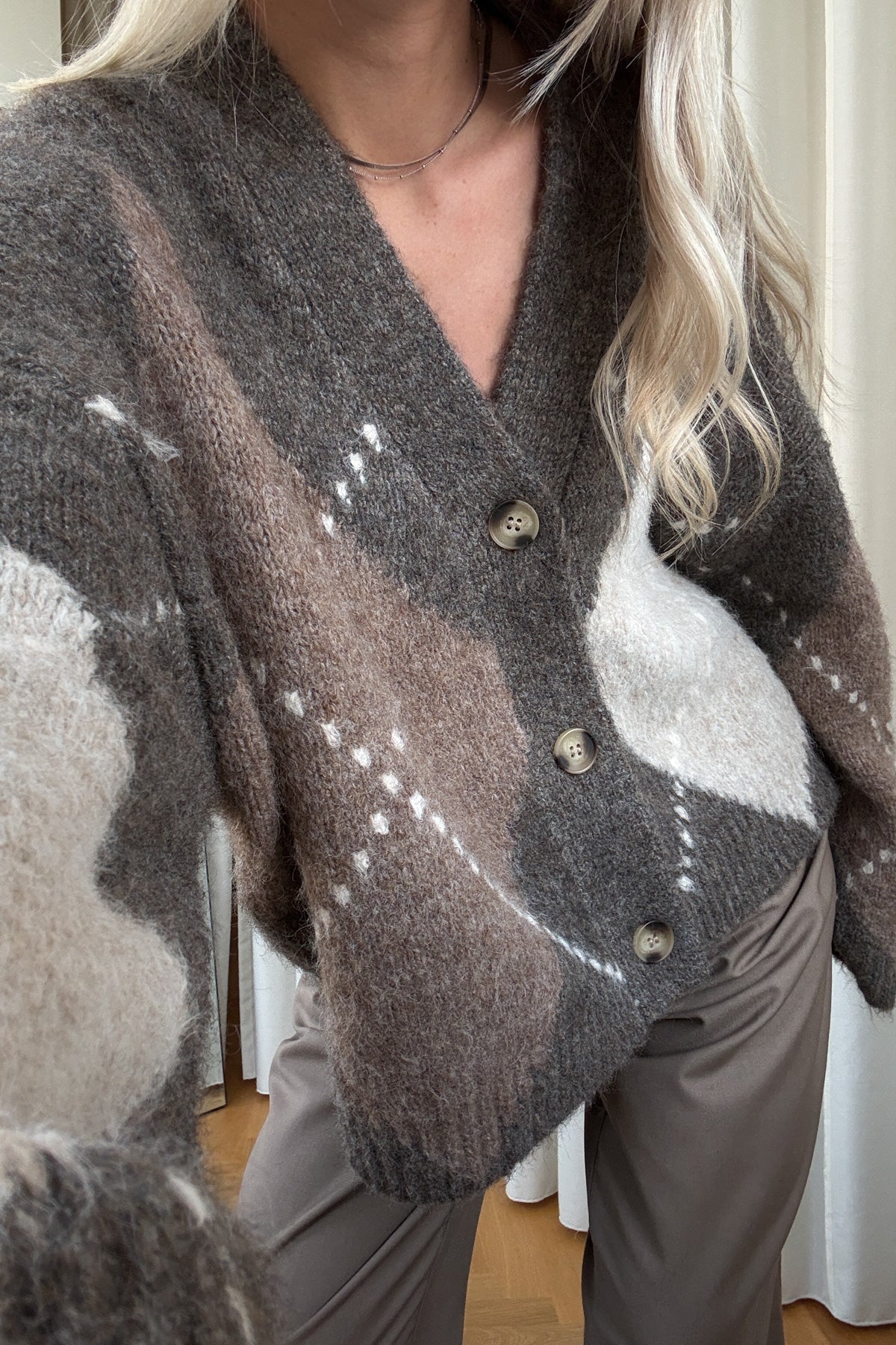 【新品・未使用】acka mix knit cardigan N-Laiana Knit Cardigan Ash Brown Mix – Noellafashion.com