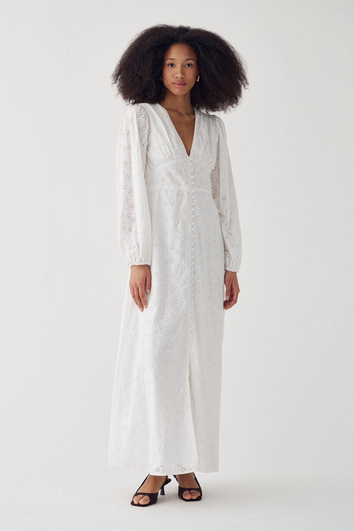 N-Lilith Maxi Dress White – Noellafashion.com