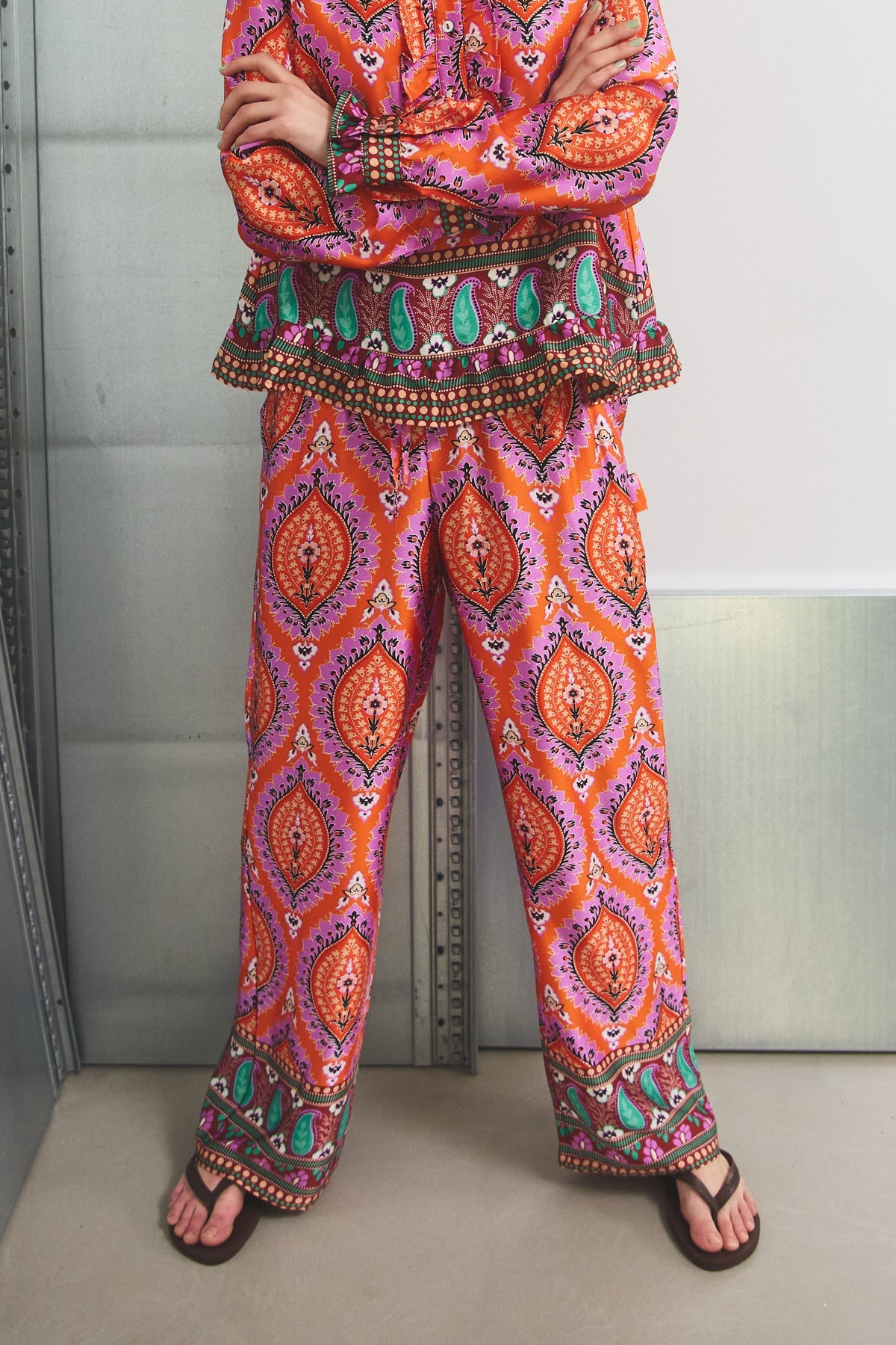 Noellas Sally Pants Trisha Print. Køb Bukser hos www.noellafashion.dk