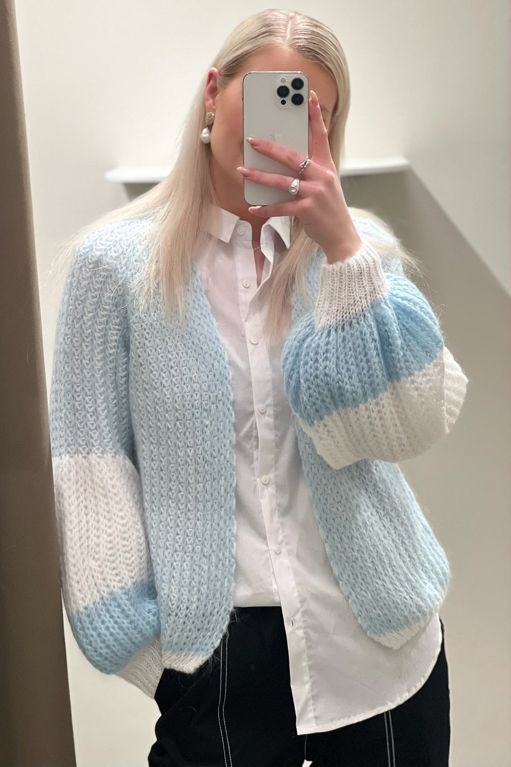 Liana Knit Cardigan Lightblue/White – - Main Image
